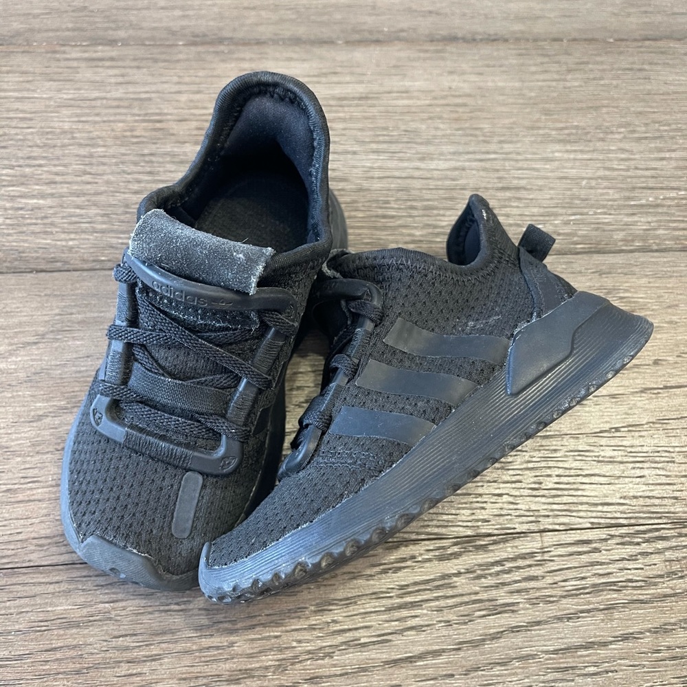 Toddler Adidas in size 7